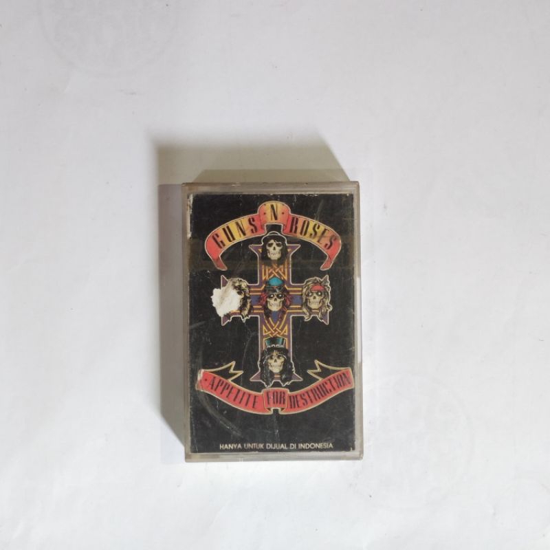 Kaset pita guns n roses