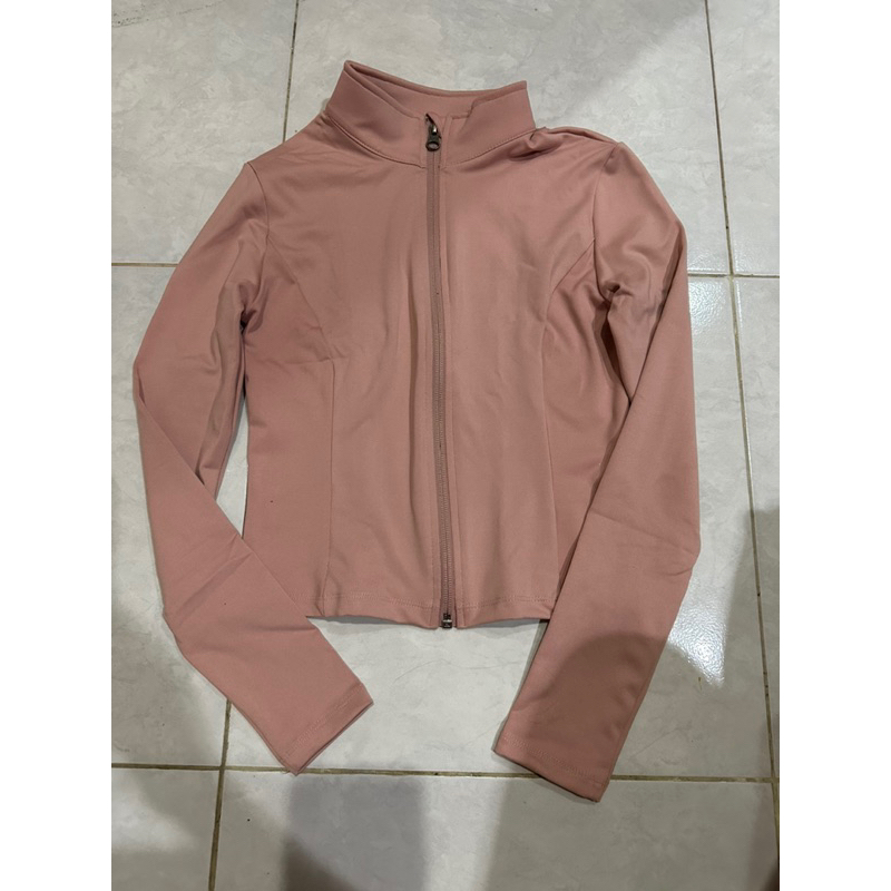 STL crop jacket + reebok bra