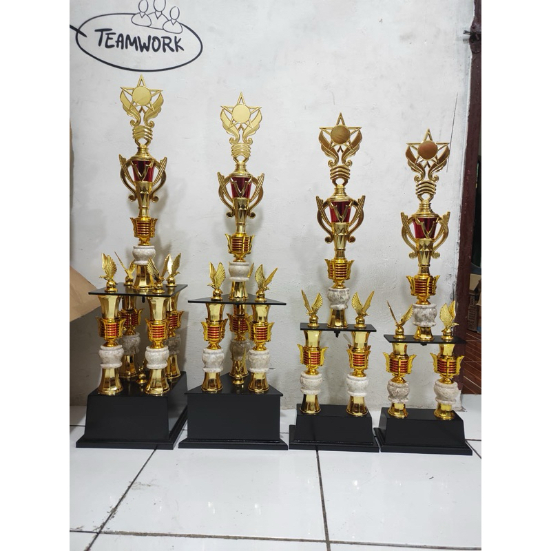 Piala Satuan Kaki 4.3.2 Mewah
