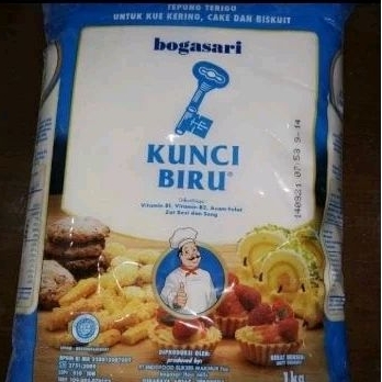 

terigu kunci biru 1kg