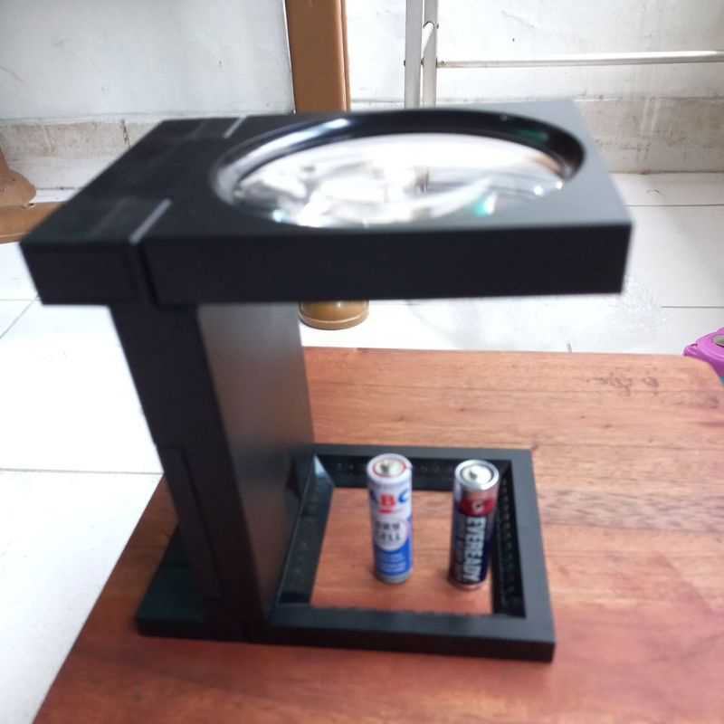 

kaca pembesar meja vintage rare