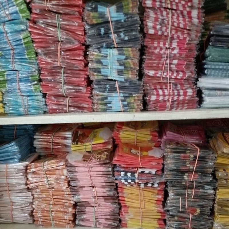 

AMPLOP LEBARAN PAKET HEMAT UK MEDIUM dapat 10pack gambar random