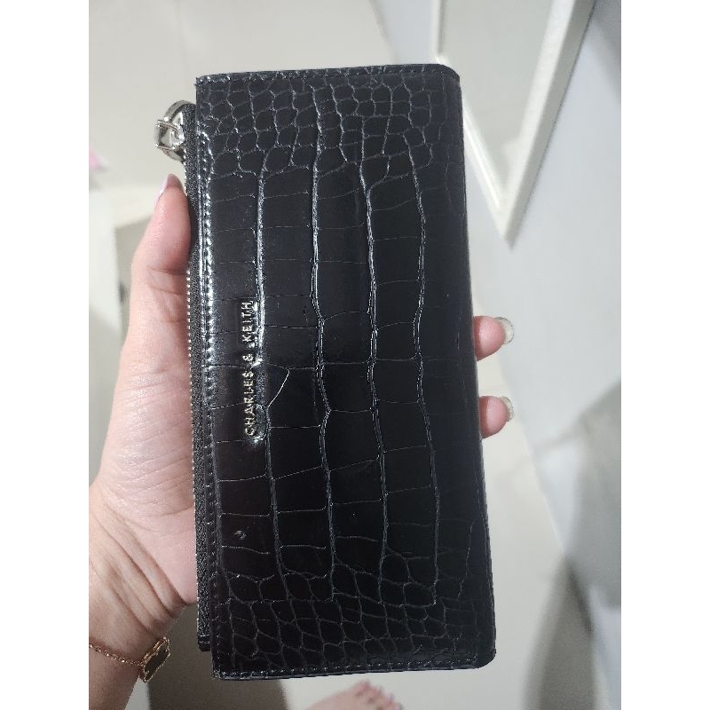 dompet panjang charles dan keith croco preloved