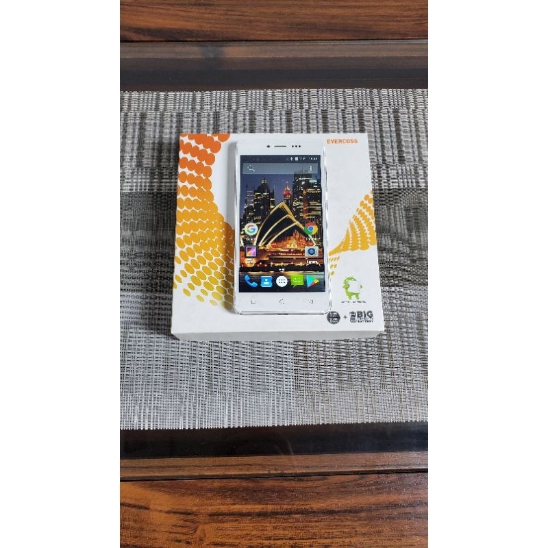 Evercoss Y2 Winner Smartphone android