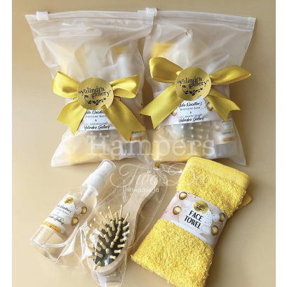 TWODEE - Hampers Paket C - Pouch Handuk Sisir Hand Sanitizer -  Gift Souvenir Custom