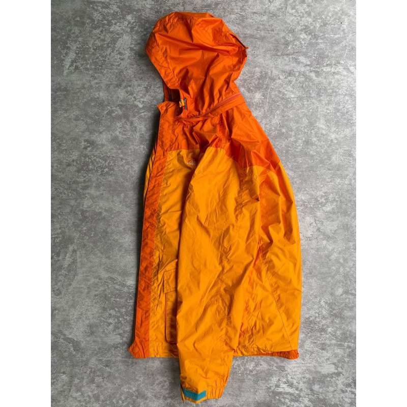 jaket outdoor lowe alpine