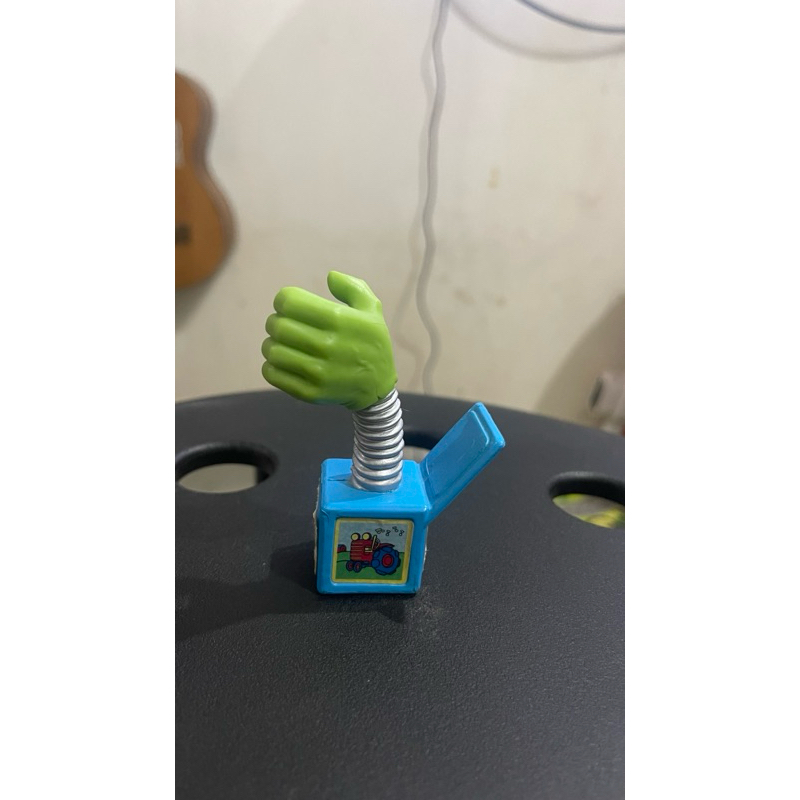 mainan Toy Story sid box hand