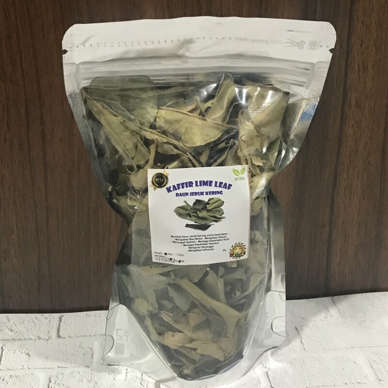

Kemasan Vacum Daun Jeruk Kering 20gr (Vaccum)