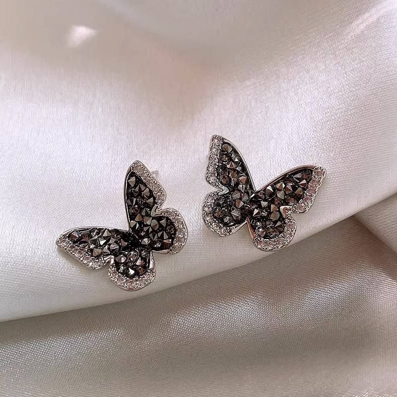 Anting Korea kupu-kupu batu hitam