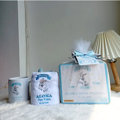 TWODEE - Hampers Paket BZ Tin Box + Mug + Handuk Bordir Gift Souvenir
