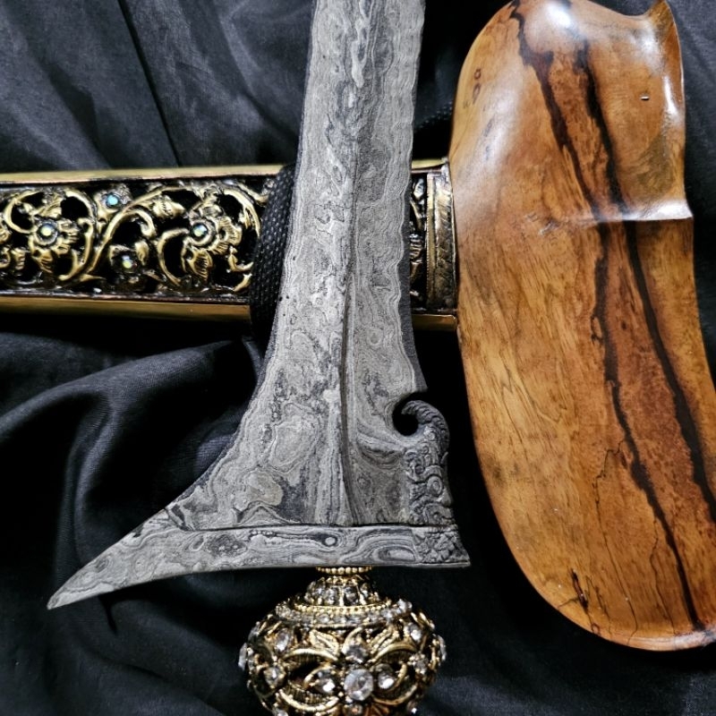 Keris Laler Mengeng Kinatah Makoro