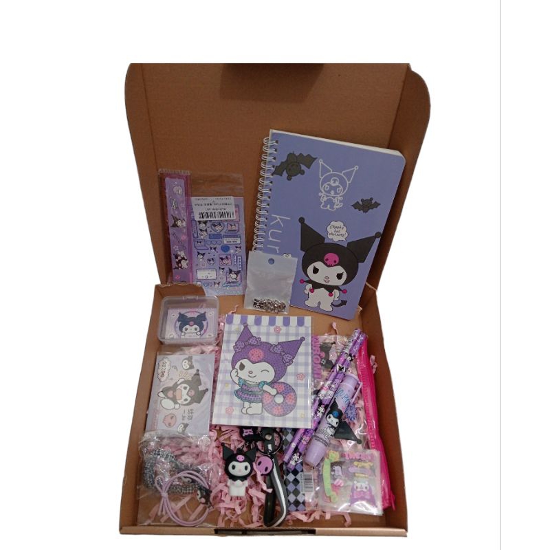 

HAMPERS BESAR SANRIO KUROMI MY MELODY CINAMOROLL