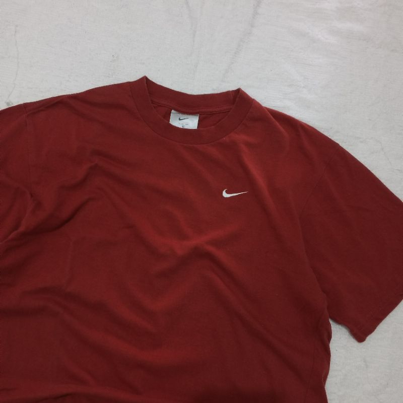 tshirt nike small swoosh y2k kaos