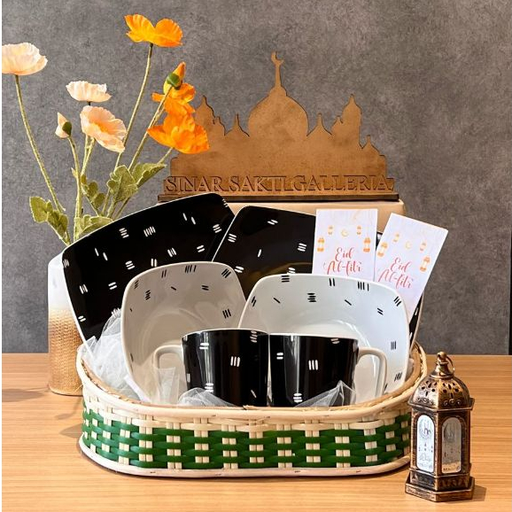 

LEBARAN Hampers Parcel IDUL FITRI - 5-6 PIECE SET + Basket + FREE Card