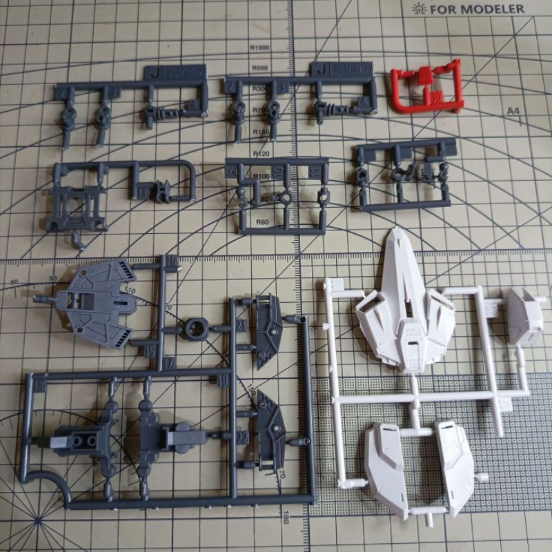 BANDAI MG 1/100 MASTER GRADE FREEDOM GUNDAM VER. VER 2.0 WAIST UNIT