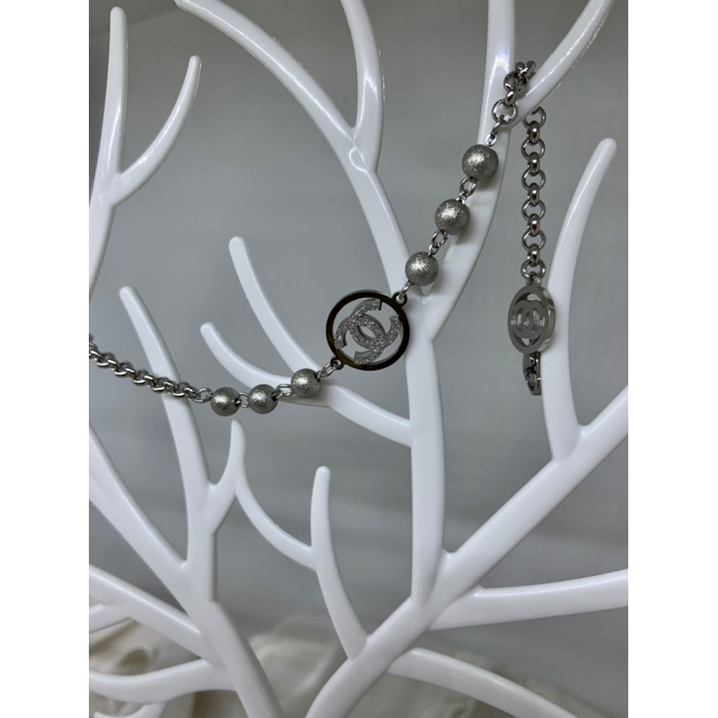 gelang titanium anti karat desain chanel bulat mewah dan elegan