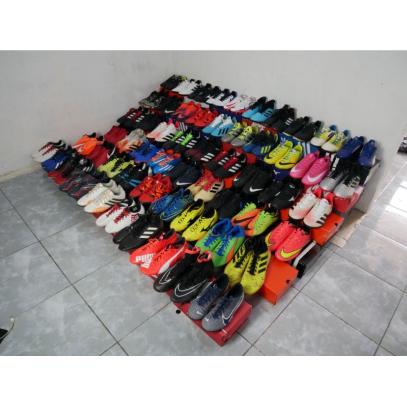 Paket Usaha Sepatu Bola+Futsal Second Original 100%