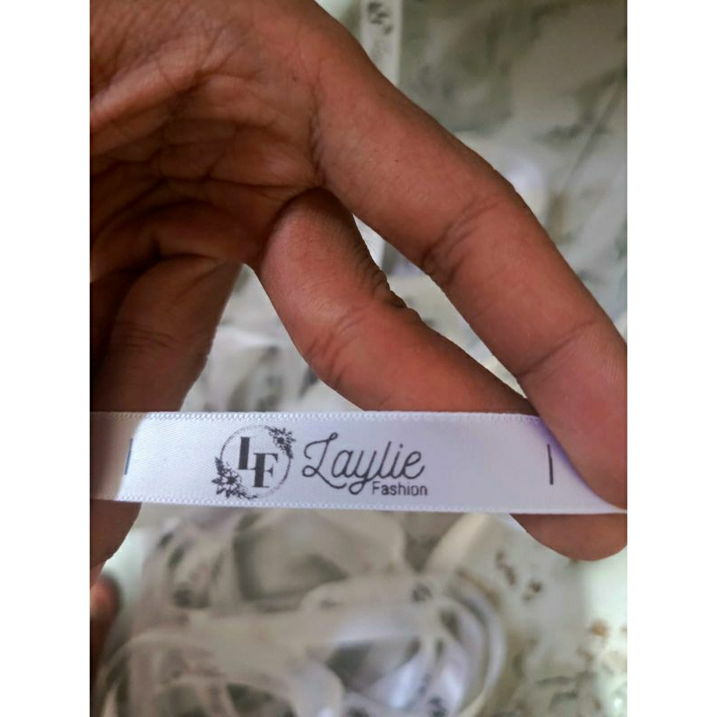 

Label Baju / Label Hijab