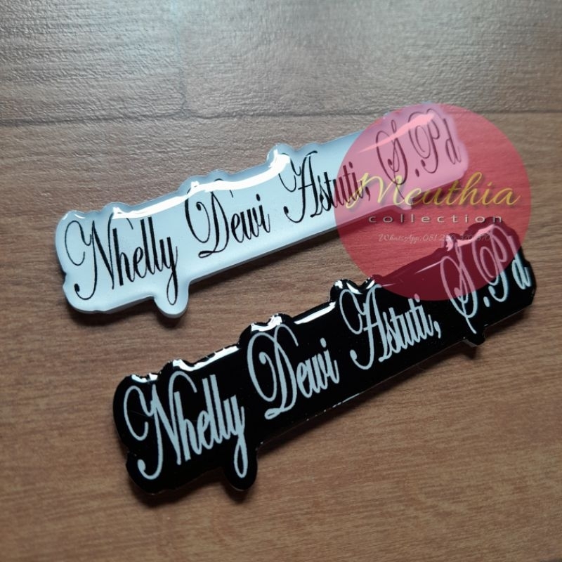 

Nametag Contour Magnet