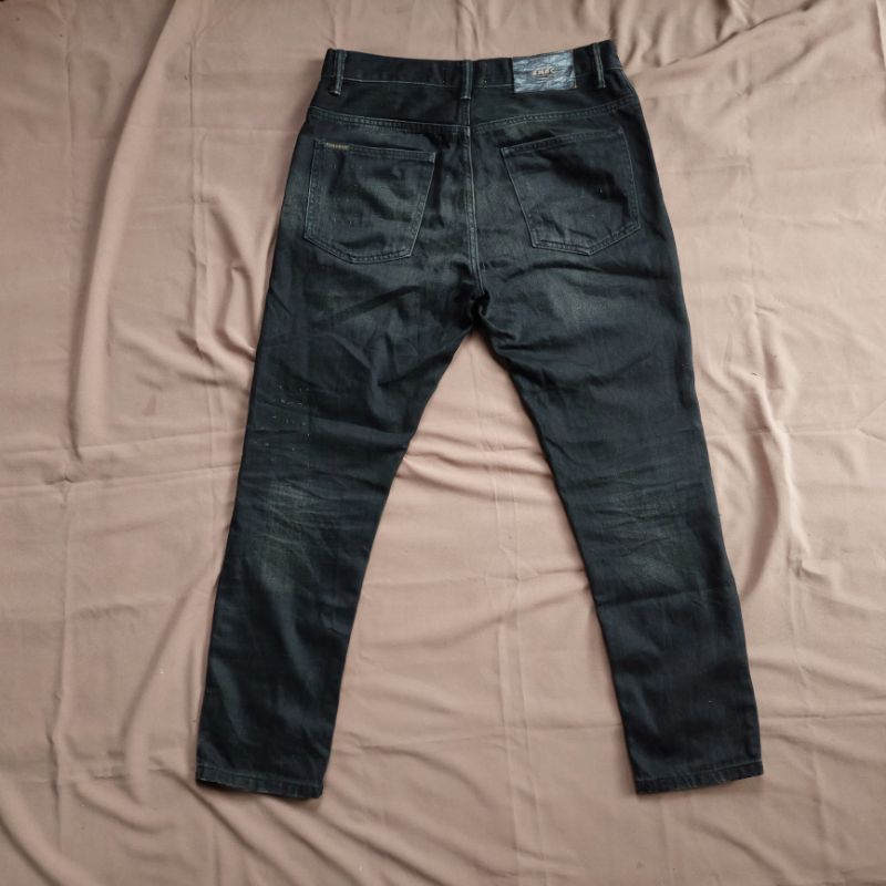 zara man ripped jeans