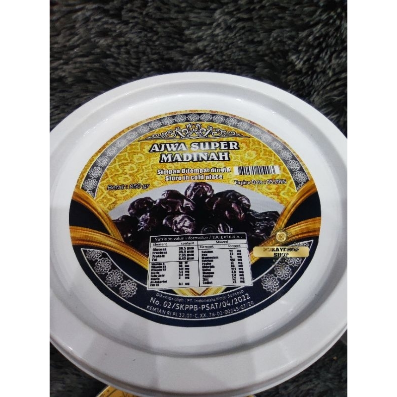 

KURMA AJWA SUPER MADINAH EMBER 850GR PREMIUM QUALITY