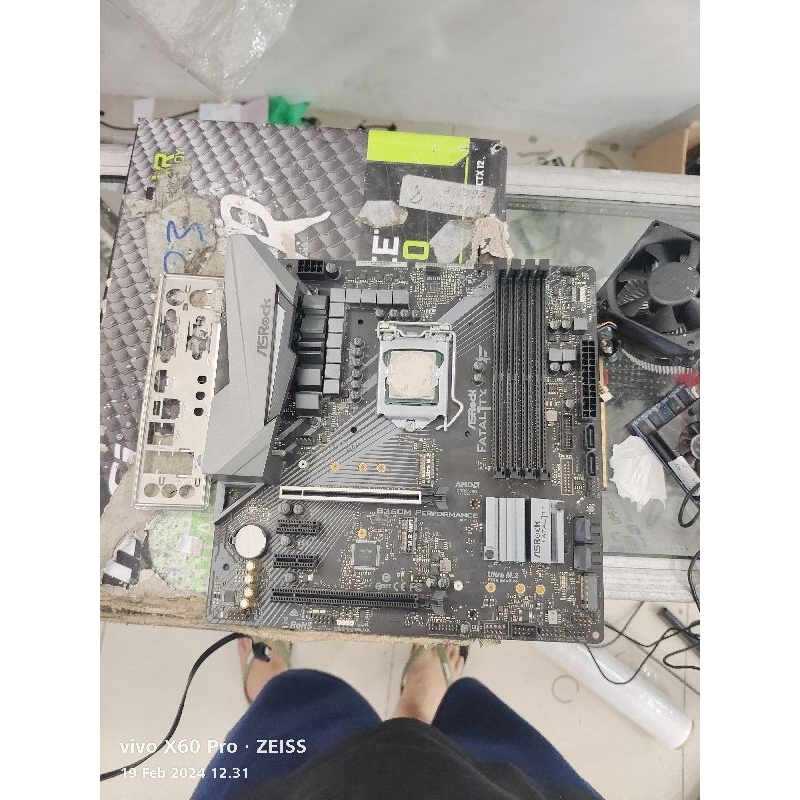 mainboard asrock b360m ddr4 + procsesor core i5-8400 gen8
