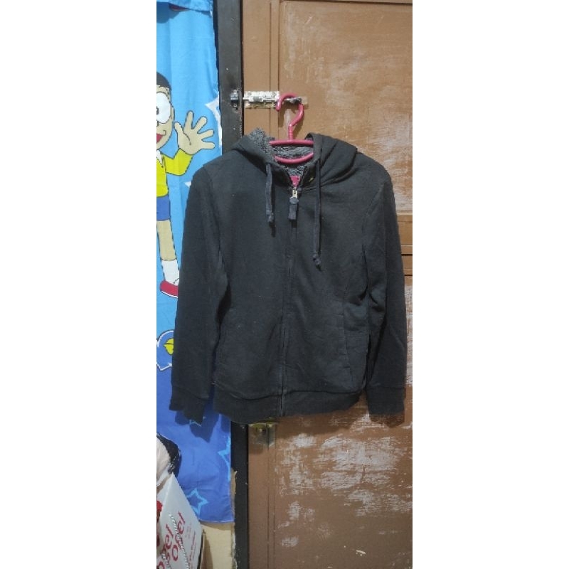 Sherpa uniqlo hitam