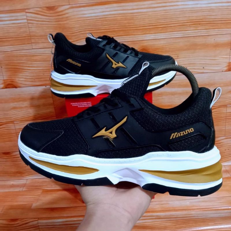 Saless Promo Sepatu Sneakers Mizuno Sport Pria Sepatu Hitam Putih Casual Terbaru Joging
