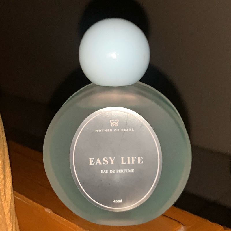 PRELOVED PERFUME MOTHER OF PEARL TASYA FARASYA – EASY LIFE