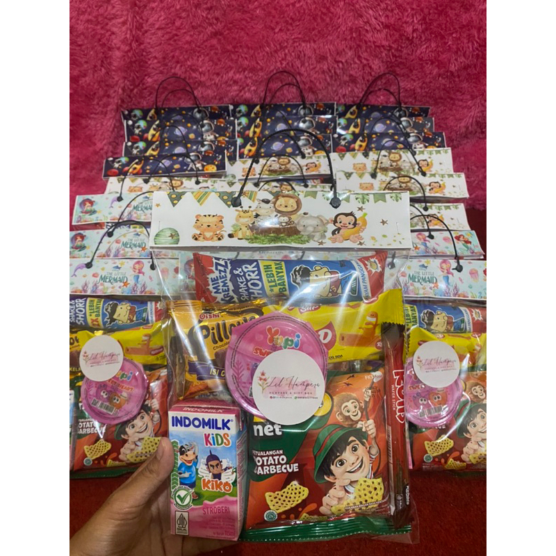 

Hampers Snack Medium