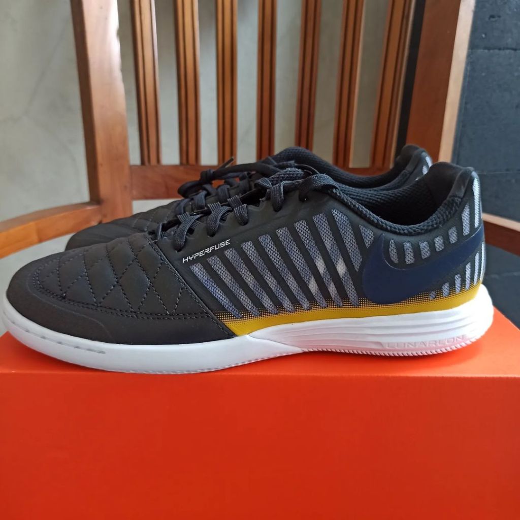 Nike Lunar Gato II 580456 009. Sepatu Futsal Nike Original Asli Best Seller.