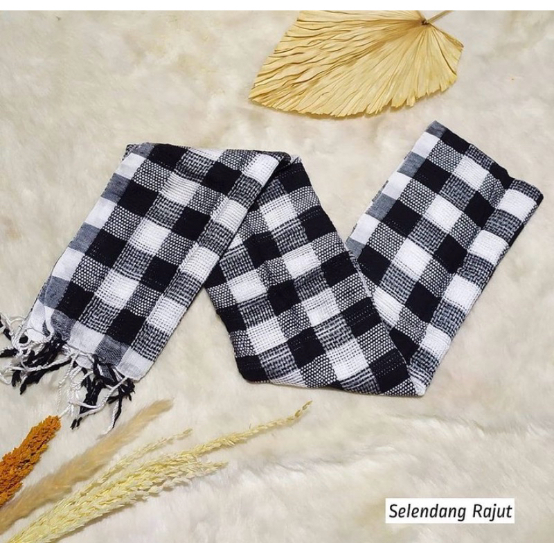 Ready Selendang Rajut Poleng Bali Selendang Poleng , Selempot Catur Bali, Selendang Khas Bali , Oleh