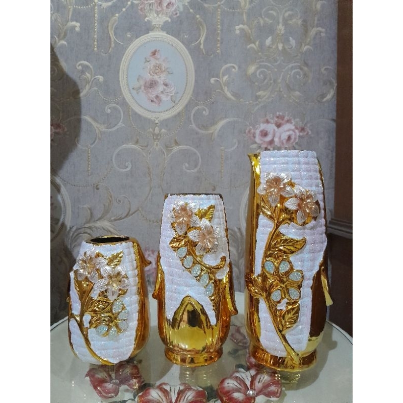 Pajangan Cantik/Keramik Penghias Rumah/Keramik Import