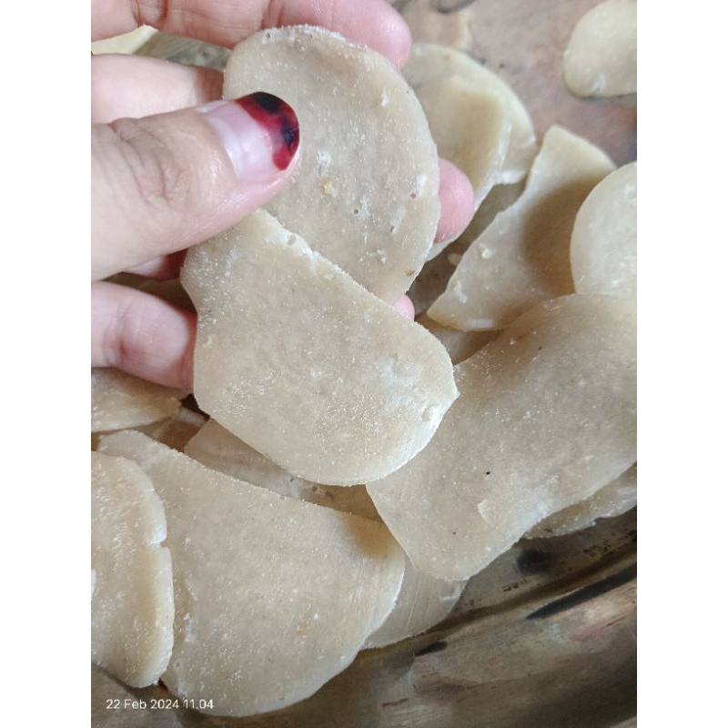 

Kerupuk ikan pipih mentah (kecil) 250gr