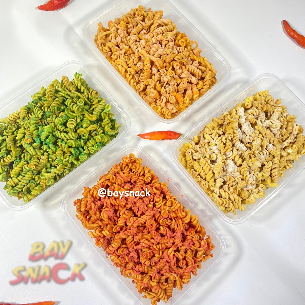 

Baysnack Makaroni Ulir Spiral Box 500ml FULL Pedas