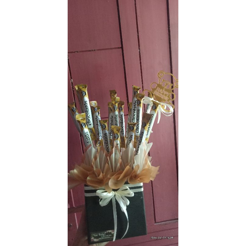 

[Ready]Buket Snack Kotak 24 pcs chocolatos,bisa riques y kk