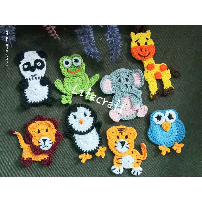 Aplikasi satwa hewan panda katak gajah jerapah singa macan pinguin burung hantu rajut hiasan tempel