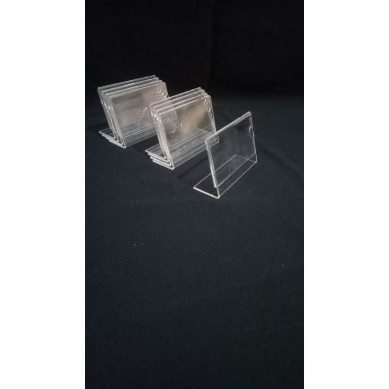 

Tempat harga akrilik