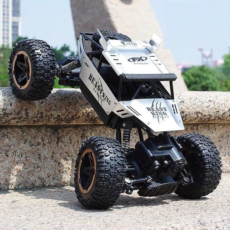 Mainan Mobil Remote Control 1102M 4x4 Metal RC Offroad 4WD Rock Crawler 2.4Ghz Remote Control