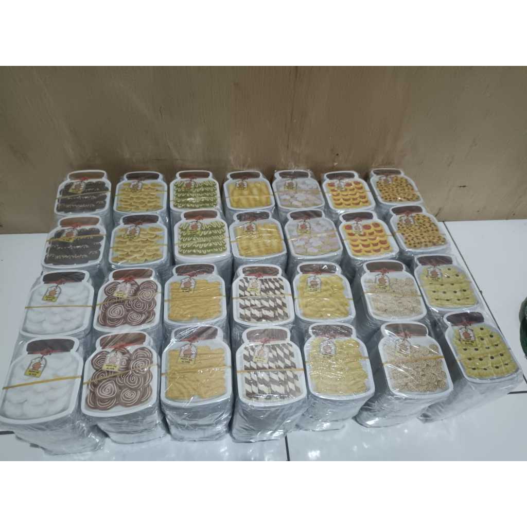 

Amplop Lebaran Motif Toples Kue 3D