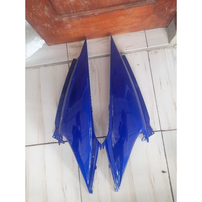 bodi belakang beat karbu biru muda