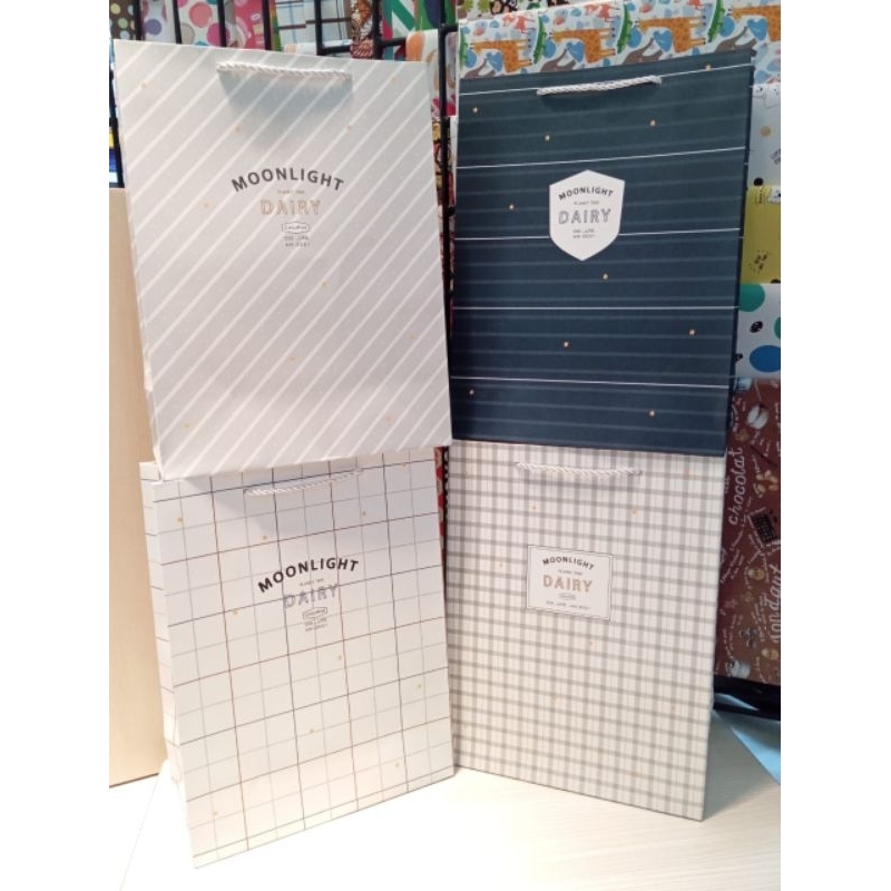 

paper bag lucu ukuran 26x32x12cm