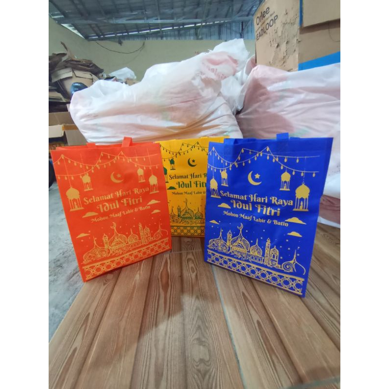 

Tas Goodie Bag / Tas Lebaran / Tas Hamper Hari Raya Idul Fitri 30x40x15cm dan 30x40x10cm 1 PCS