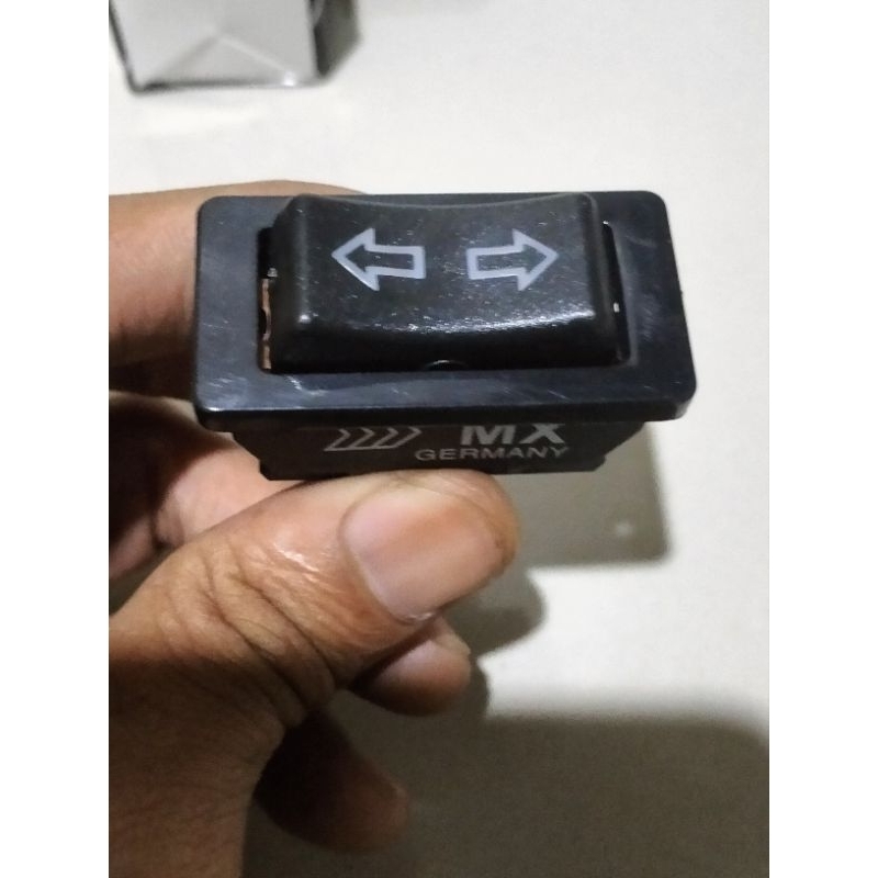 Saklar Power Window mobil universal / Tombol Pintu Mobil Universal / Switch Pintu Mobil Universal