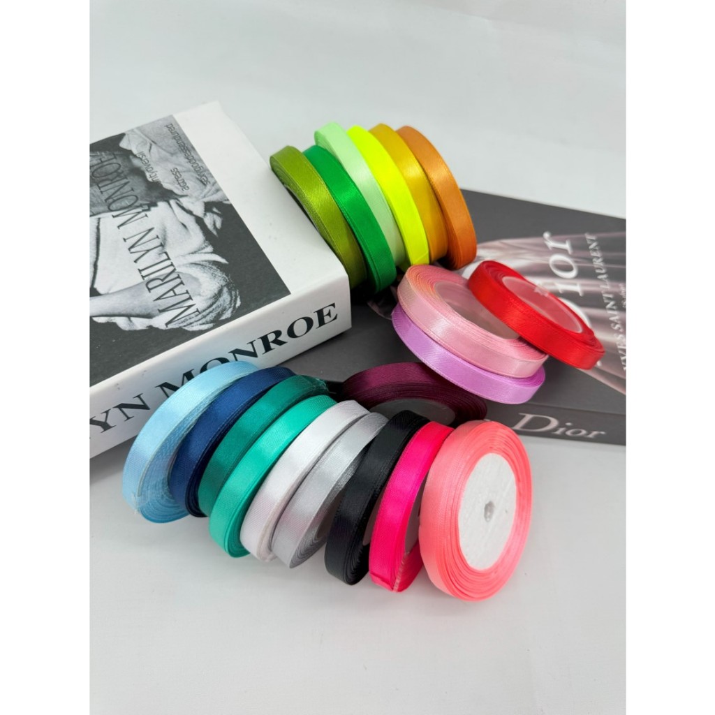 

(PSAT-1 ROLL) PITA SATIN 1 CM; 3/8" ROLL PANJANG ±20 YARD