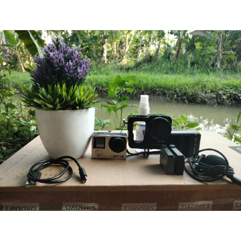 PAKET KOMPLIT GOPRO HERO 4 SILVER   TOUCH SCREN MULUS BANGET