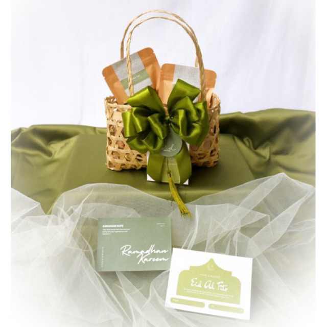 

HAMPERS RAYA SERIES - KAREEM PACKAGE | HAMPERS LEBARAN 2024 MADEBYSWAKHA