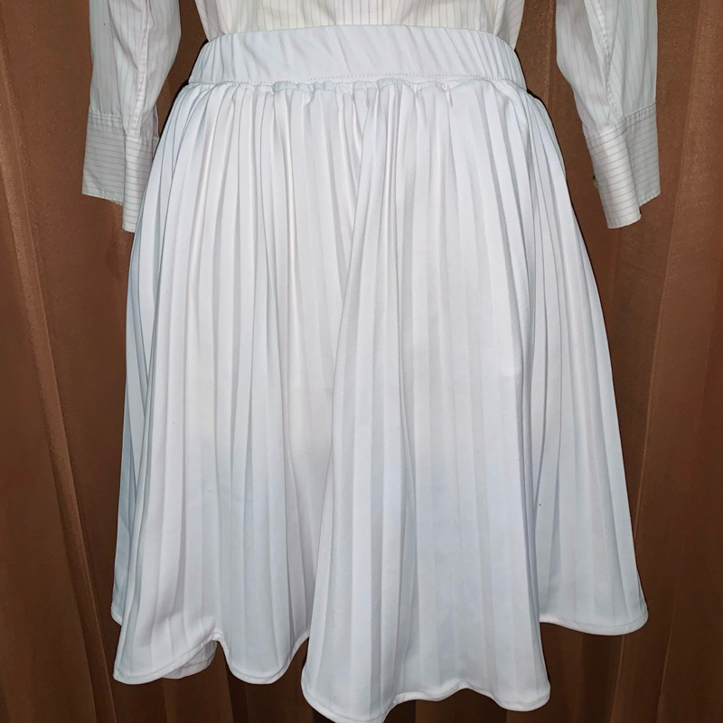 Preluvi - Rok Plisket Asimetris / Rok Mini / Bawahan Wanita - White