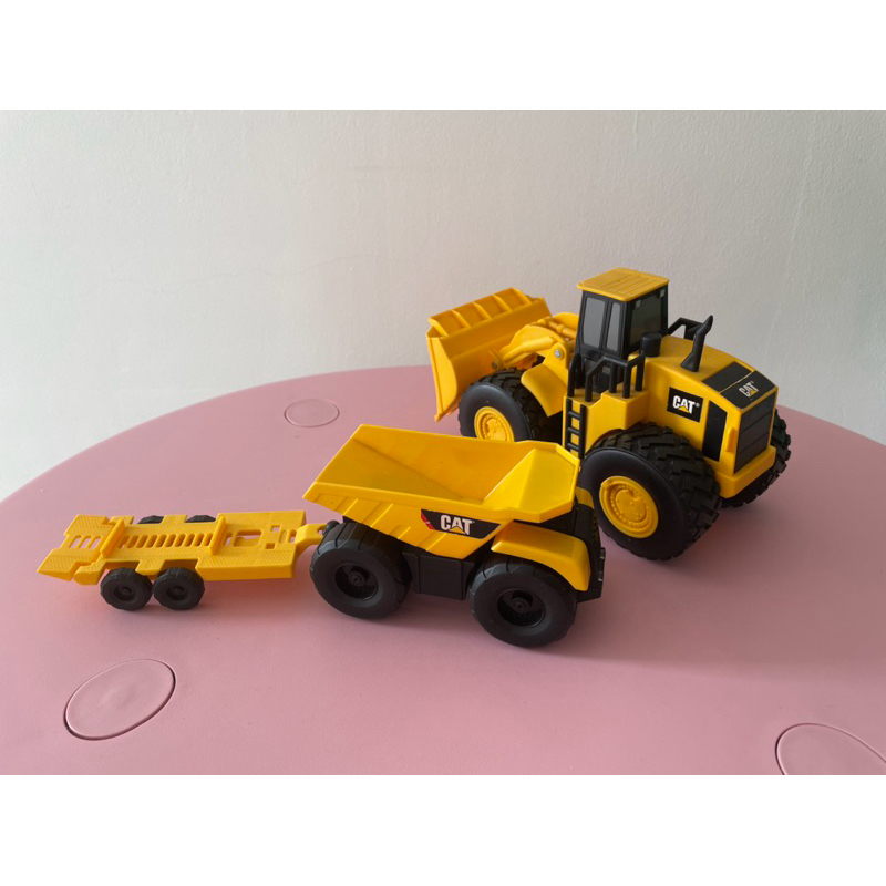 Mainan truck ( Preloved )