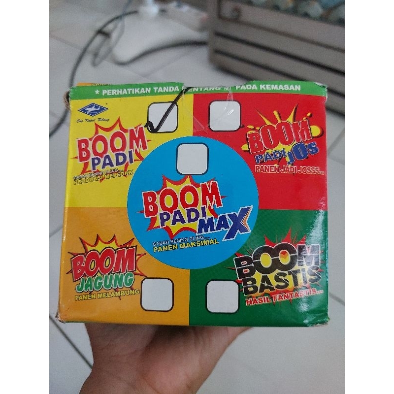 BOOM PADI - CAP KAPAL TERBANG